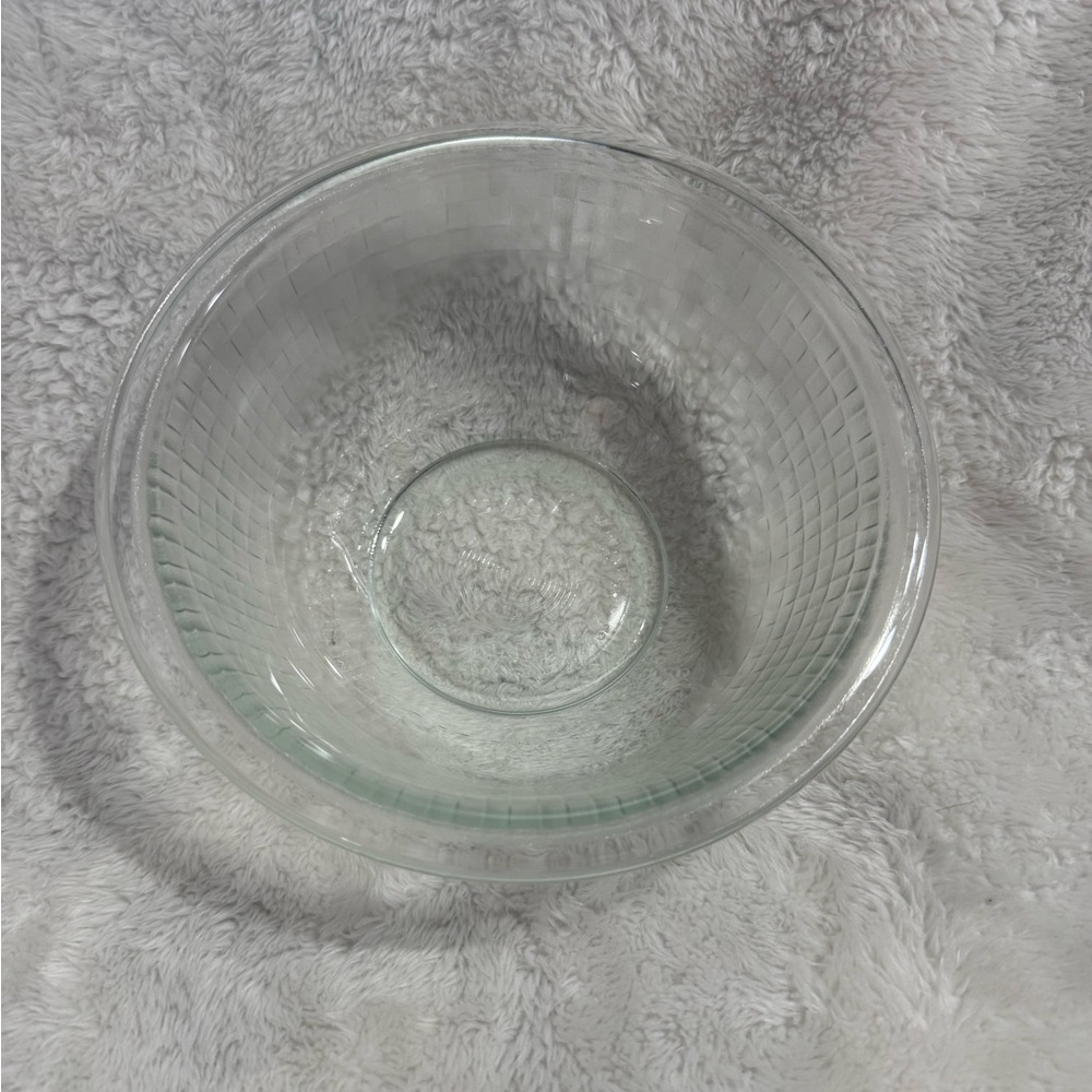 Vintage VTG Pyrex Basket Weave Bowl 7in
